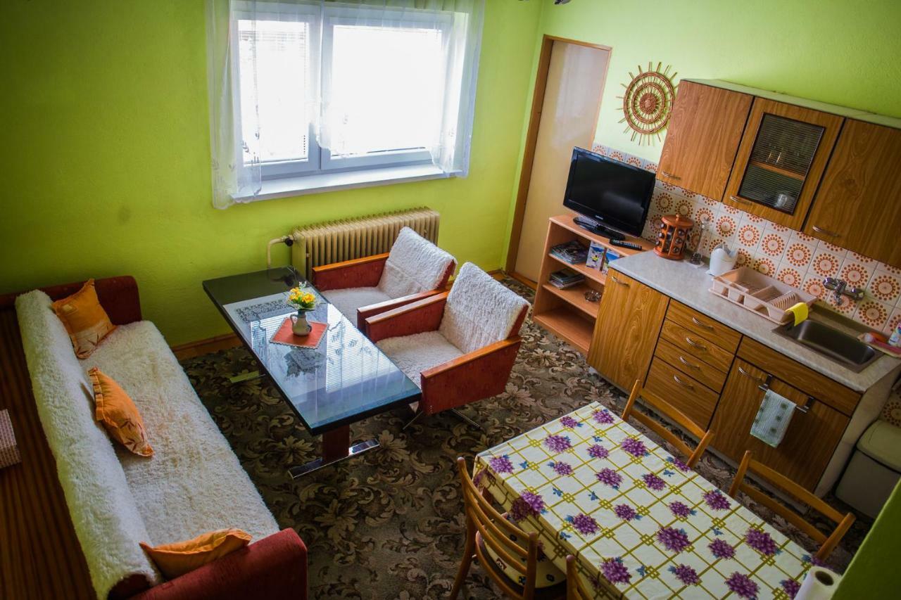 Apartman Strba Apartment Exterior photo