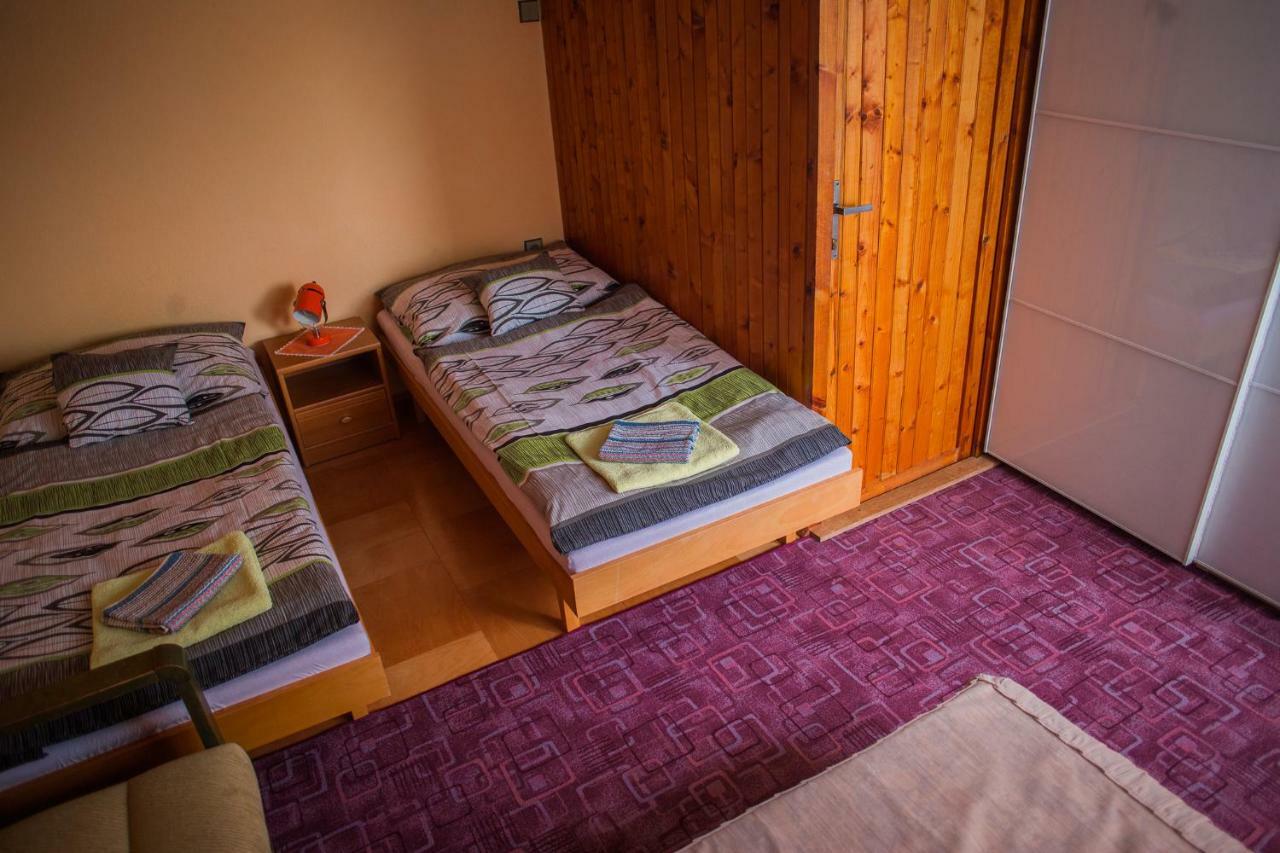 Apartman Strba Apartment Exterior photo